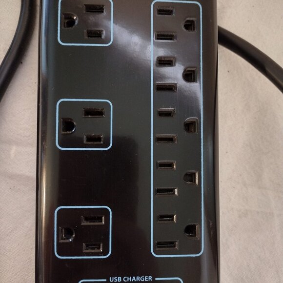 PRIME Model PB523118 8-Outlet Multimedia Surge Protector Power Strip with 6ft Co - Picture 7 of 9
